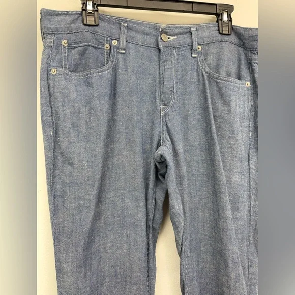 Levi’s size 30 Women’s Blue Chambray Linen Blend Mid Rise Boyfriend Beach Pants - Picture 2 of 9